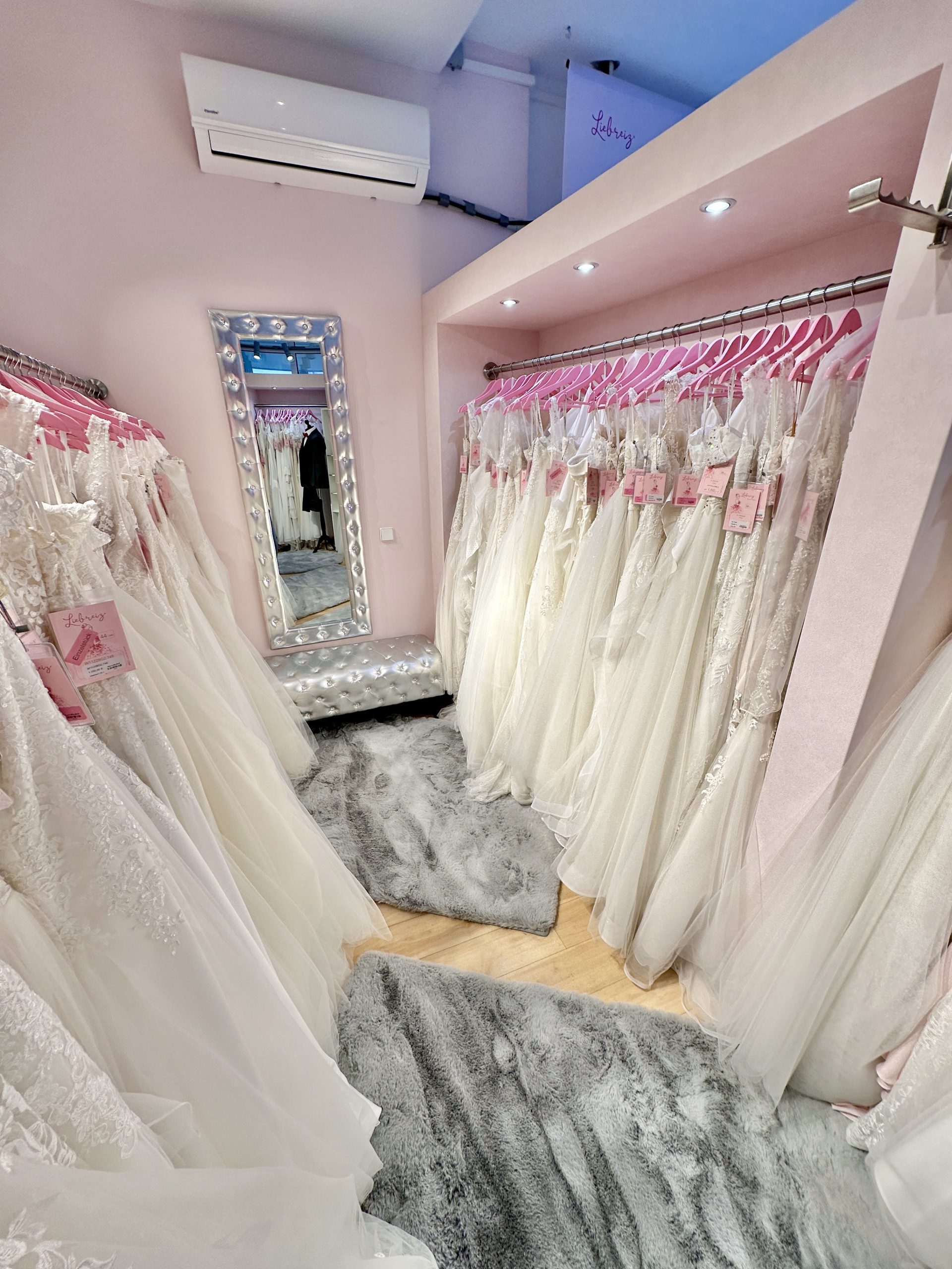 Brautmode Outlet im Liebreiz Wedding Store