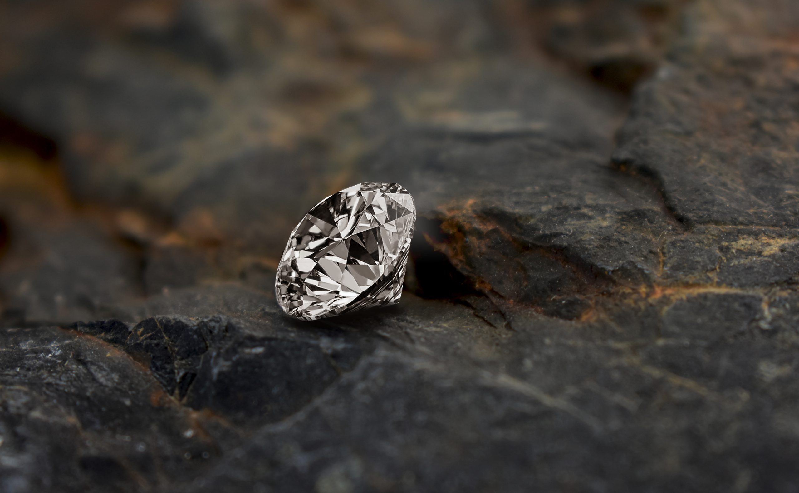 Luxuriöser, klarer und funkelnder Diamant