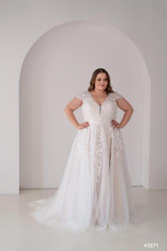 00-brautkleid-lasabina-3571-Millie-plus-size-wedding-dress-1
