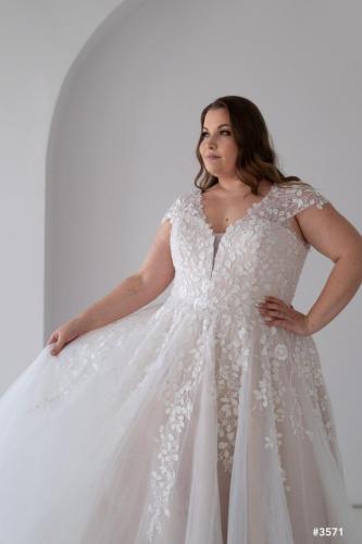 00-brautkleid-lasabina-3571-Millie-plus-size-wedding-dress-2